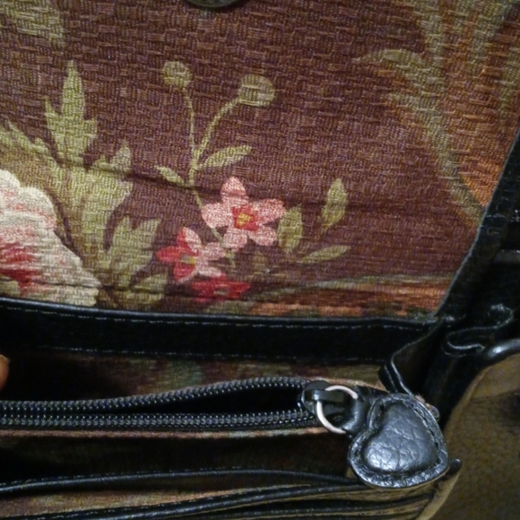 💄📿Gorgeous Brighton Chic "Lisa"bag!👛Like🆕New! Make This A Perfect Gift. 🎁 - Picture 3 of 16